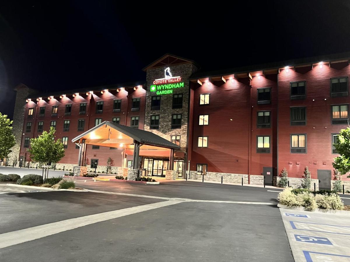 Wyndham Garden Redwood Valley - Ukiah Dış mekan fotoğraf