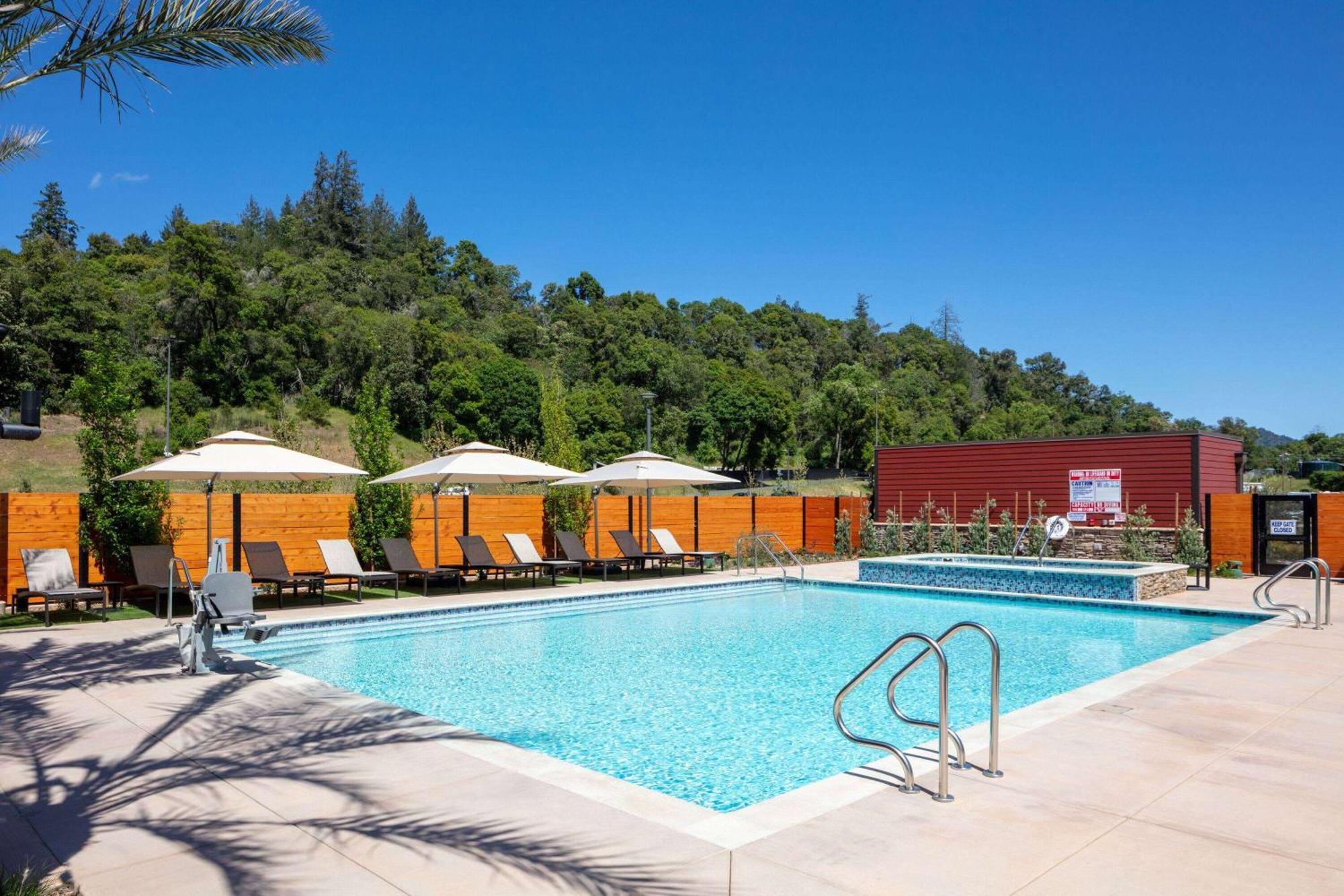 Wyndham Garden Redwood Valley - Ukiah Dış mekan fotoğraf